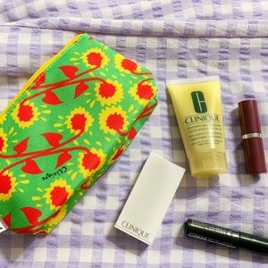 Clinique make up bag lot